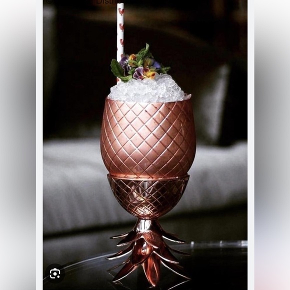 PINEAPPLE Cups 🍍 - Picture 5 of 6